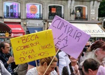 La Comunidad de Madrid excluye a las familias perceptoras del Ingreso Mínimo Vital de la beca de comedor