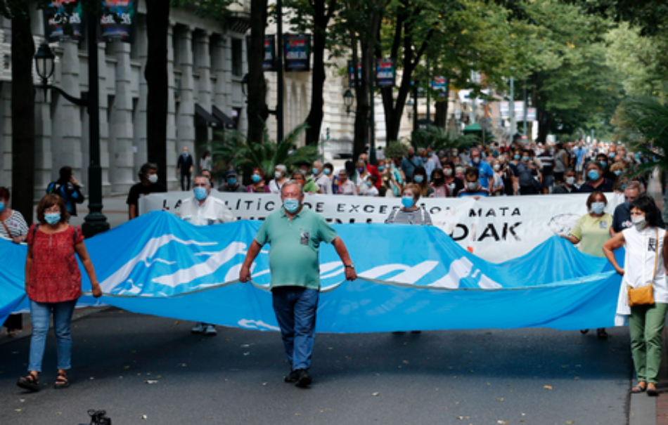 Miles han salido a las calles de Bilbao para denunciar la muerte del preso Igor González Sola