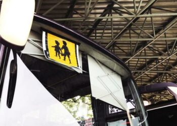 EU manifesta a súa preocupación ante a situación do transporte escolar e esixe á Xunta que consensúe coa comunidade escolar un protocolo específico