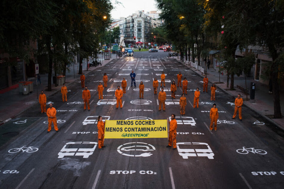Greenpeace: «Utilizar el coche para evitar el contagio es un riesgo mucho peor que el virus»