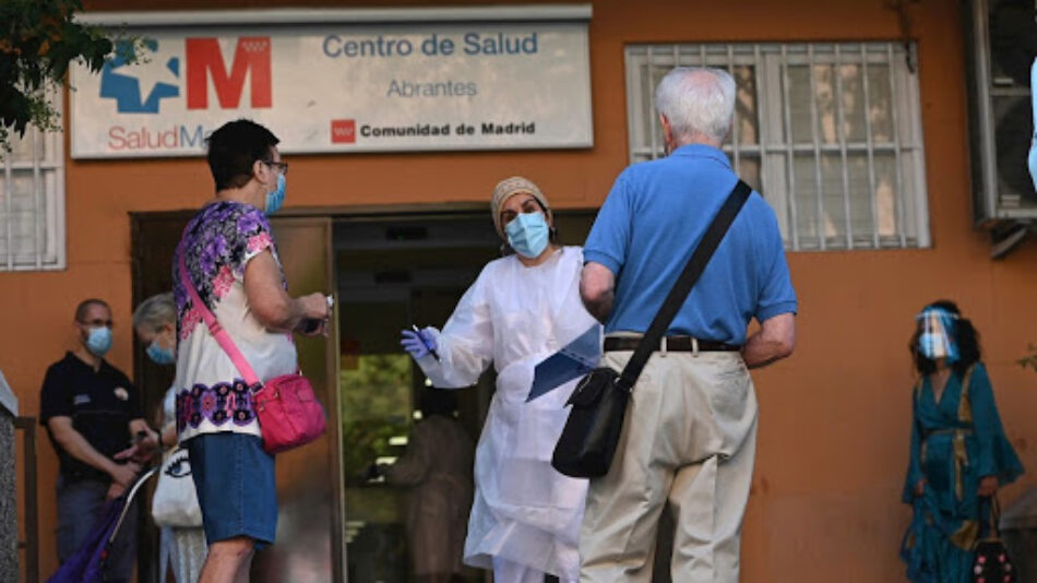 La vecindad de Carabanchel vuelve a protestar por la falta de médicos en el Centro de Salud de Abrantes
