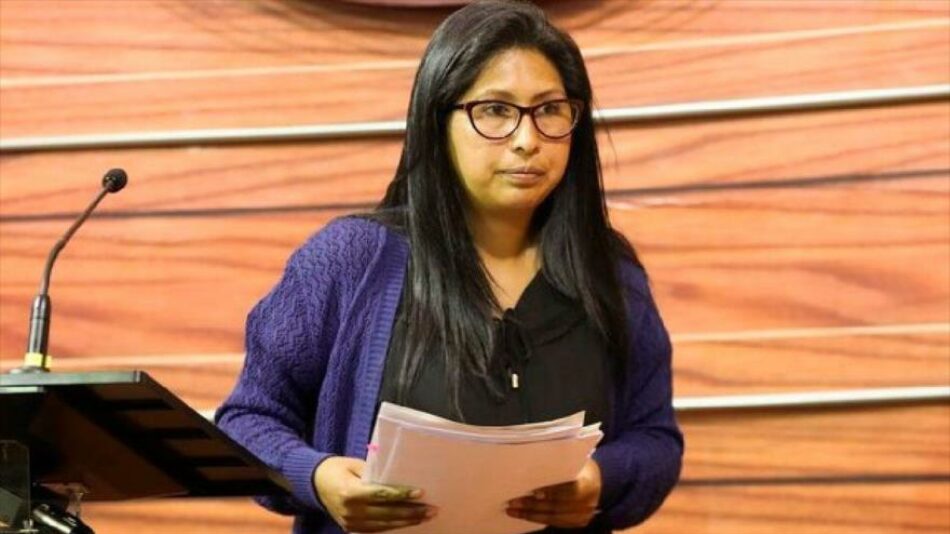 Presidenta de Senado de Bolivia denuncia intimidaciones de Áñez