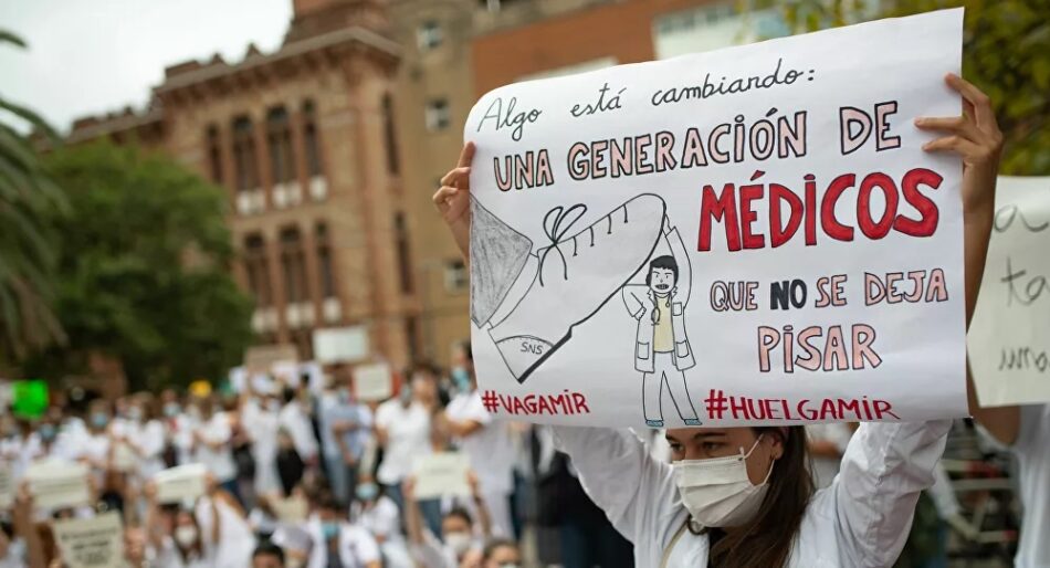 Los médicos de todo el país, en huelga por primera vez en 25 años