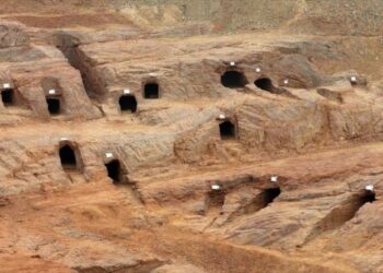 Arqueólogos hallan más de 800 tumbas antiguas en el norte de China