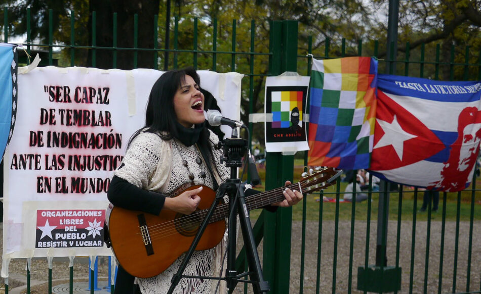 Vibrante homenaje político-cultural al Che y a los pueblos originarios en Buenos Aires