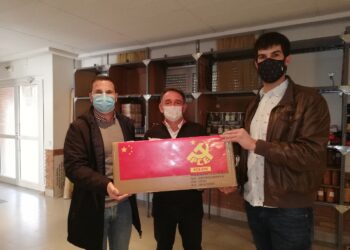 El PCE-EPK Navarra dona 1000 mascarillas sanitarias cedidas por el Partido Comunista de China al Banco de Alimentos de Castejón