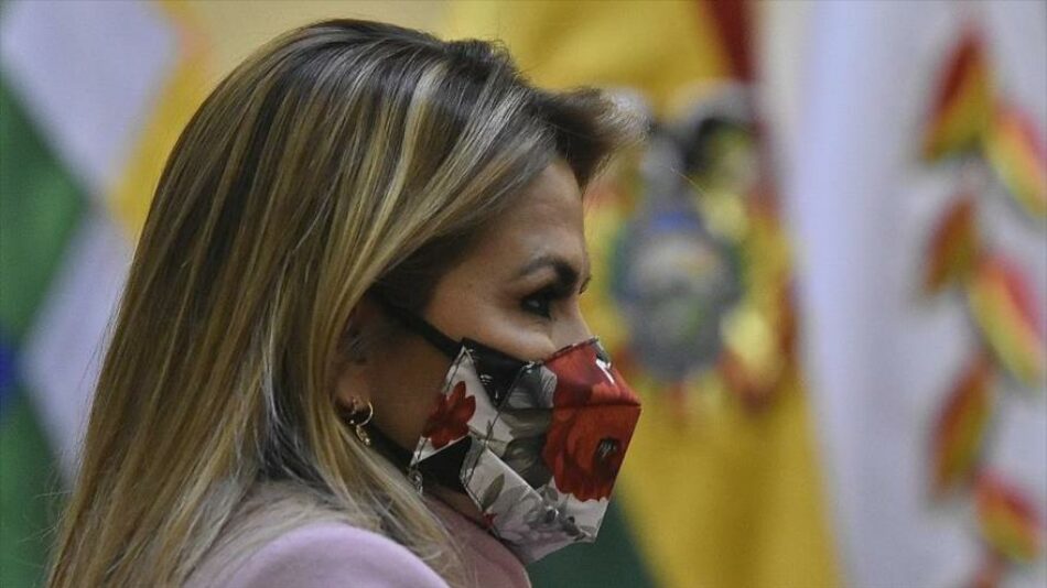 Jeanine Áñez vuelve a atacar al MAS y asegura que impedirá