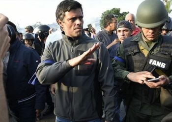 Leopoldo López se refugia en Colombia tras abandonar la embajada española en Caracas