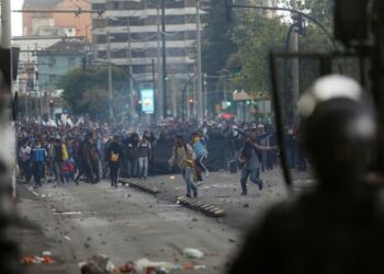 Lenin Moreno contra las cuerdas