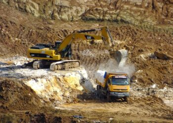 El lindano llega al Parlamento Europeo de la mano de Ecologistas en Acción y plataformas afectadas