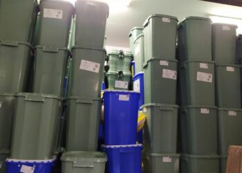 El Hospital Clínico de València acumula residuos contaminantes de COVID-19