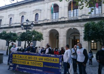 APDHA Sevilla reconoce que se están dando pasos en la atención a las personas sin hogar pero que siguen siendo insuficientes