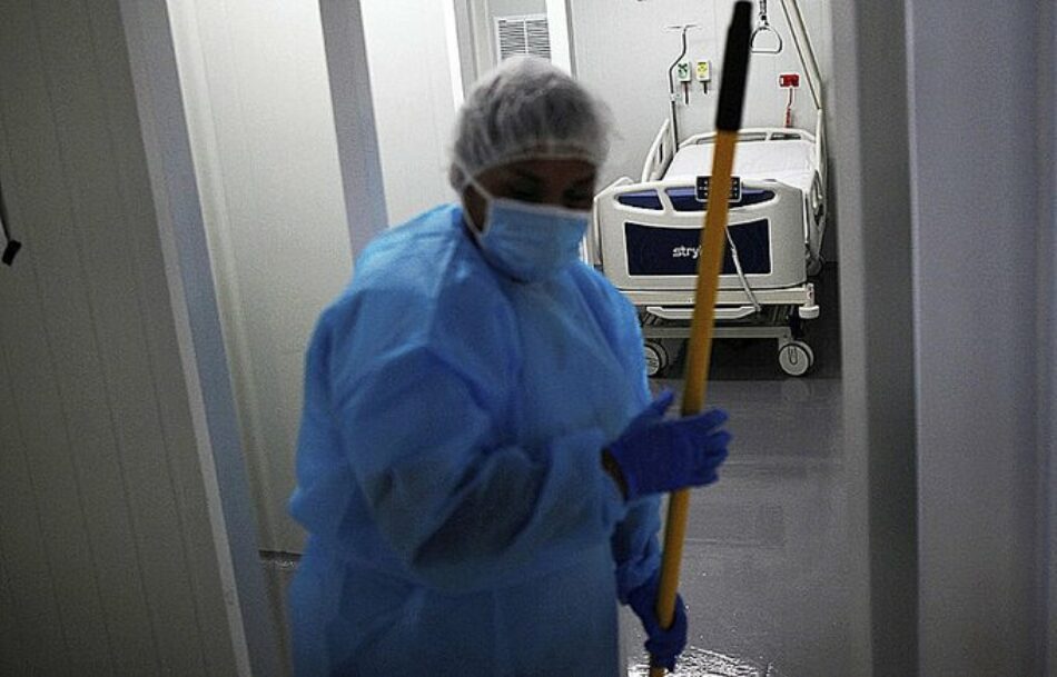 Trabajadoras de limpieza de hospitales denuncian “clasismo” en los reconocimientos al personal sanitario