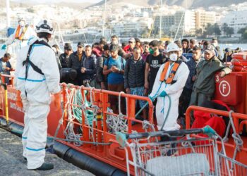 CCOO exige medidas urgentes para solucionar la grave crisis migratoria que afecta a Canarias