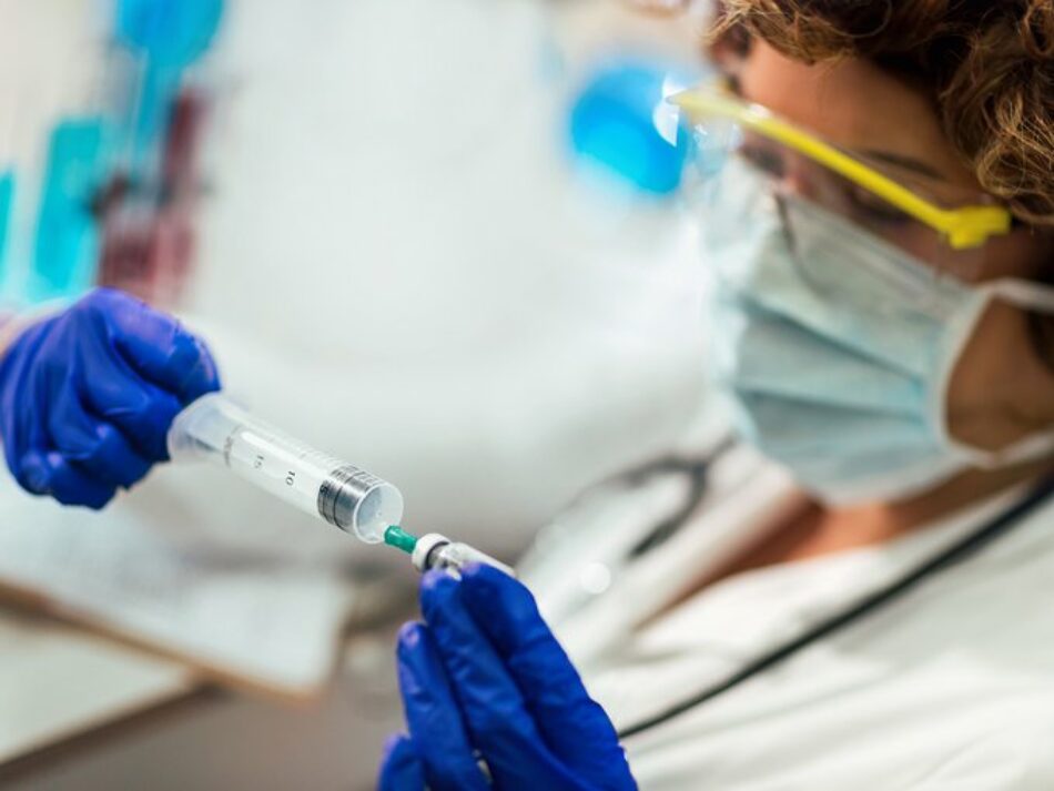 «Los centros de salud de la Comunidad de Madrid tendrán mucha dificultad para vacunar de la Covid»