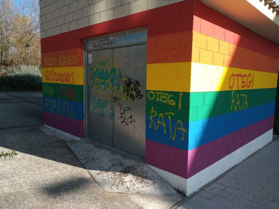 EH Bildu denuncia pintadas fascistas en diversas sedes y en un mural de apoyo al colectivo LGTBI