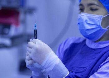 España autoriza el primer ensayo clínico fase III para la vacuna contra la covid-19