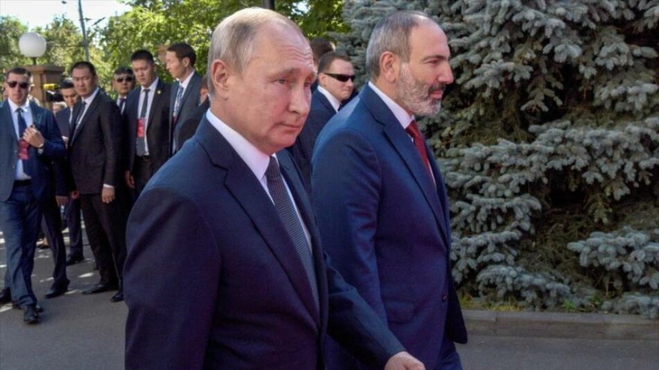 Rusia garantiza ayuda a Armenia si se agrava conflicto por Nagorno-Karabaj