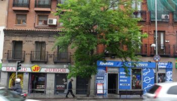 La FRAVM exige la retirada del proyecto con el que la Comunidad de Madrid pretende facilitar los pagos con tarjeta de crédito en los locales de apuestas