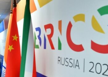 Rusia aboga en BRICS por producción masiva de vacunas antiCovid