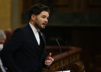 Gabriel Rufián: “Amb la que està caient, seria terriblement irresponsable no negociar possibilitats de millora de les condicions de vida de la gent”