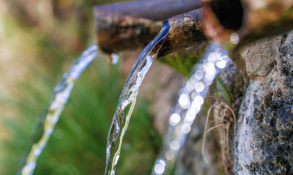 FACUA insta al Ayuntamiento de Llanes a garantizar el suministro de agua potable en la zona