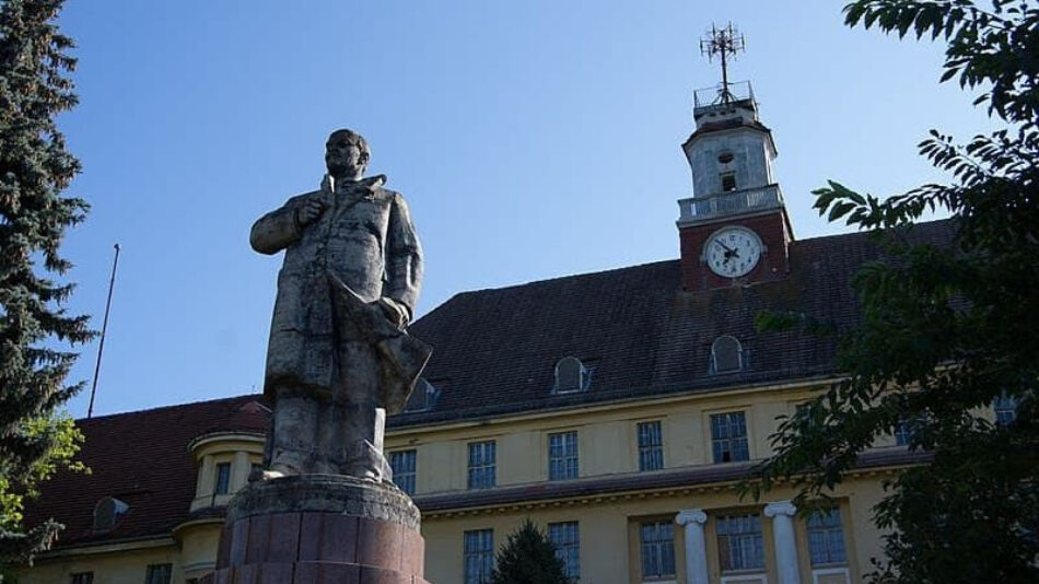 «En Alemania está prohibido el comunismo»