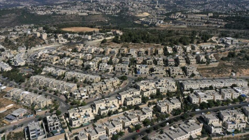 Israel aprueba construir otras 8300 viviendas ilegales en Al-Quds