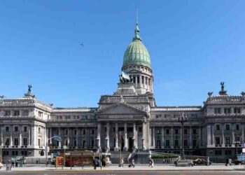Última audiencia sobre aborto en comisiones de Senado argentino