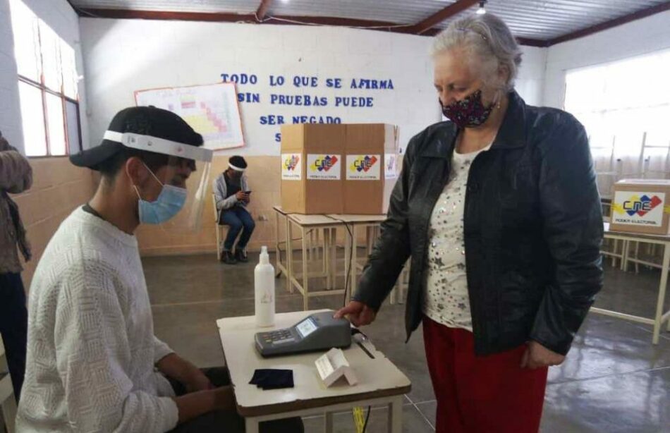 ¿Cómo elige la población indígena sus representantes a la Asamblea Nacional venezolana?