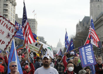 Los disturbios causados por los partidarios de Trump en Washington concluyen con cinco heridos de gravedad