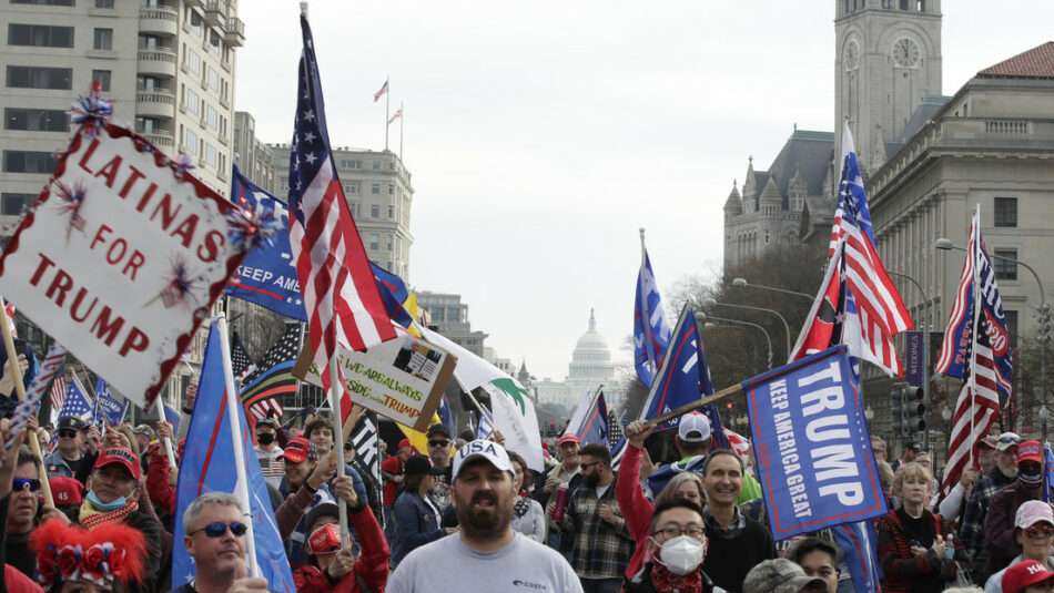 Los disturbios causados por los partidarios de Trump en Washington concluyen con cinco heridos de gravedad