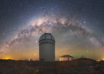 Un estudio revela que la Tierra se encuentra más cerca del centro de la galaxia de lo que se creía