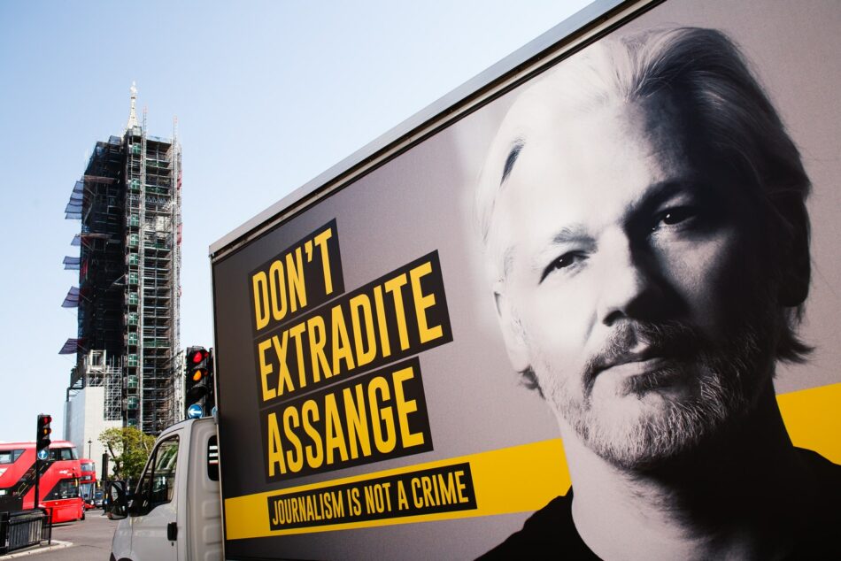 La Justicia británica se niega a liberar a Assange bajo fianza