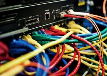 Adelante Jerez propone crear una red de fibra óptica propia para dar servicio a operadoras locales de Internet