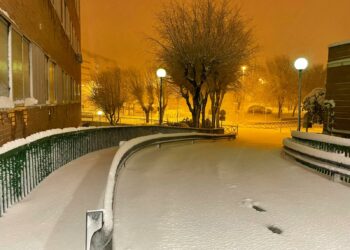 “Ir en esquí, triplicando turnos, aislados,..  así viven la nevada histórica el personal sanitario en la Comunidad de Madrid”