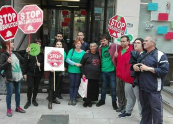 Un activista de la PAH se enfrenta hasta a 4 años de prisión por fotografiar un desahucio