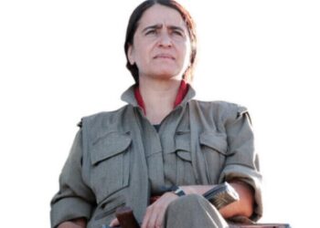 Zozan Çewlik, comandante de las YJA-Star: «Las mujeres kurdas resisten contra el sistema fascista y patriarcal»