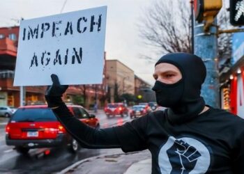 Partido Comunista de Estados Unidos exige dimisión de Trump