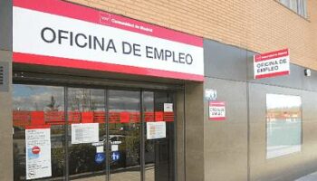 El paro baja en 16.291 personas en diciembre y el total se sitúa en 2.408.670, con el menor paro juvenil de la serie histórica