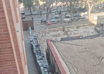 Continúa la acumulación de residuos infecciosos en el Hospital Clínico de València