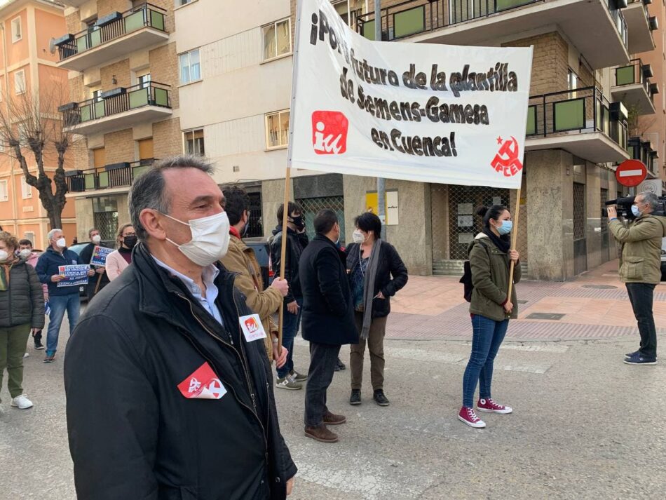 Enrique Santiago invita al Congreso a representantes de la plantilla de Siemens Gamesa para exponer su rechazo al cierre de la planta