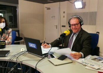 La Federación Plataforma Trans pide la dimisión de Carmen Calvo tras sus declaraciones en la Cadena SER