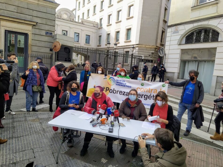 La sociedad civil exige medidas para proteger a las familias que sufren pobreza energética