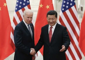 Xi Jinping y Joe Biden mantienen conversación telefónica
