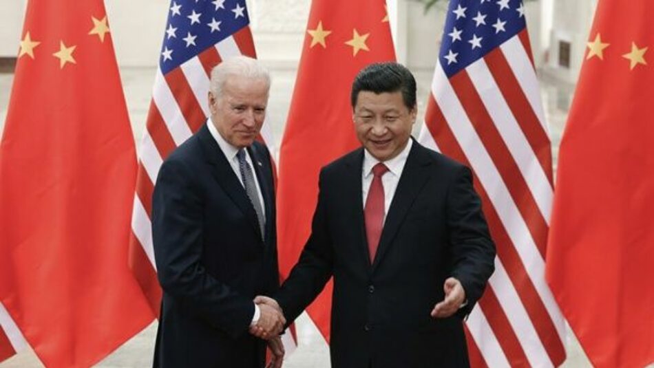 Xi Jinping y Joe Biden mantienen conversación telefónica