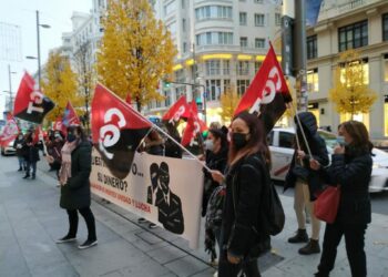 CGT denuncia cierres masivos de tiendas Inditex, tras el acuerdo firmado con CC.OO. y UGT, que dejarán en la calle a miles de personas
