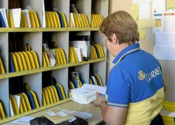 CCOO y UGT denuncian un plan de desguace del servicio público de Correos