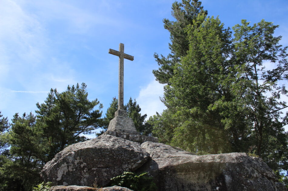 A memoria do país pide a retirada da cruz falanxista de Celanova