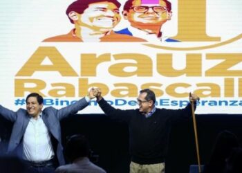 Internacional Progresista denuncia que se gesta un golpe a la democracia en Ecuador